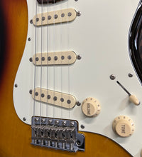 画像をギャラリービューアに読み込む, [中古] リフレット済み Fender Japan ST62 #JD12015006 メンテナンスパック付き